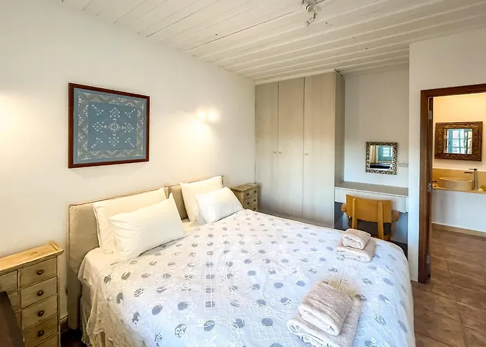 Cyprus Villages Hotel & Restaurant - Central Location - Bed & Breakfast - With Access To Pool And Stunning Views