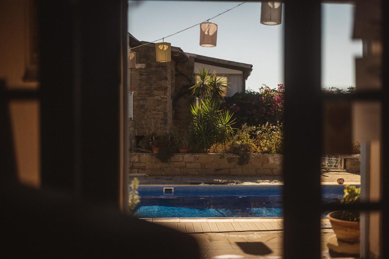 Cyprus Villages & Restaurant - Location - - With Access To Pool And Stunning Views *