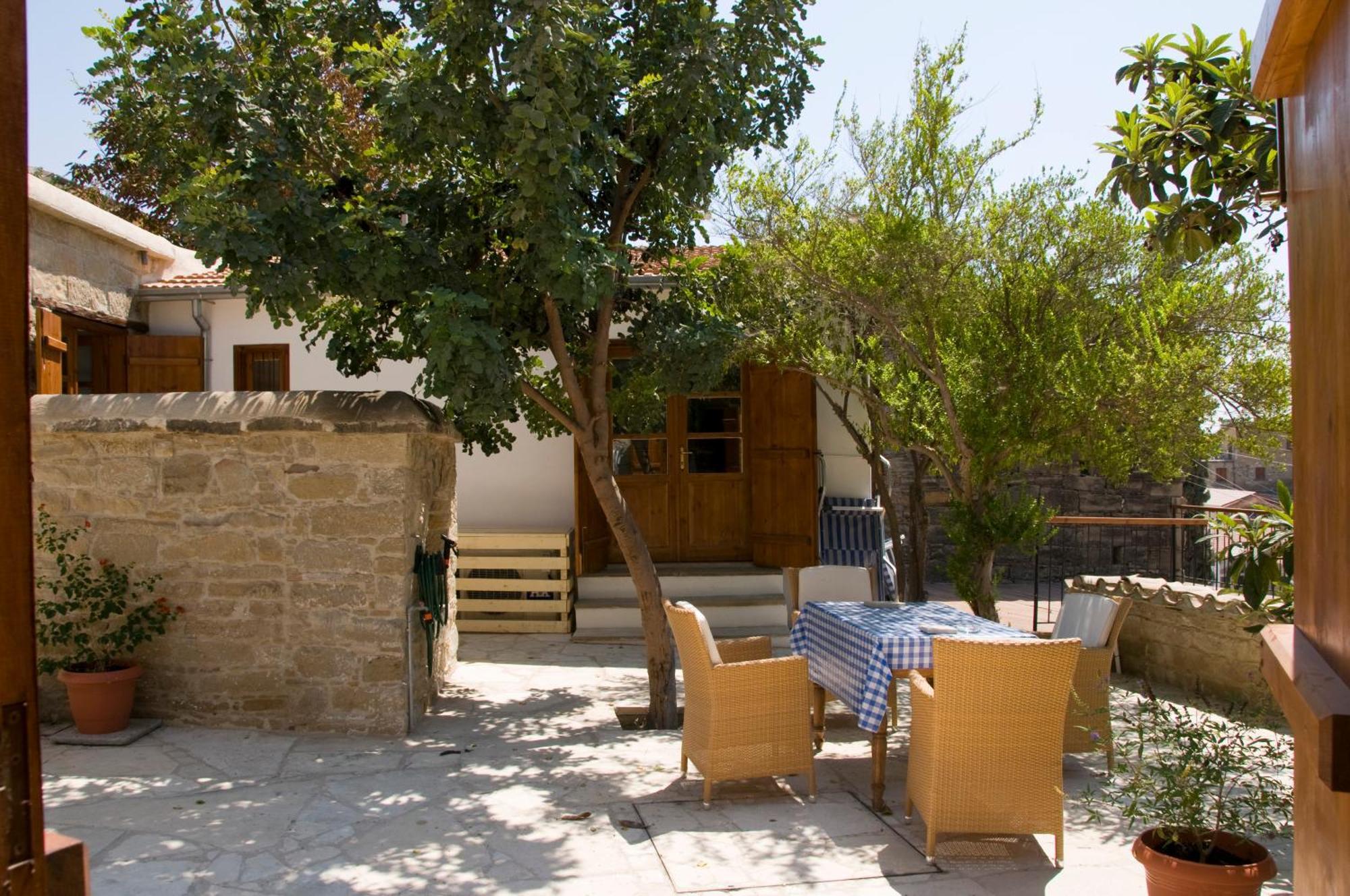 Landhaus Cyprus Villages & Restaurant - Location - - With Access To Pool And Stunning Views *