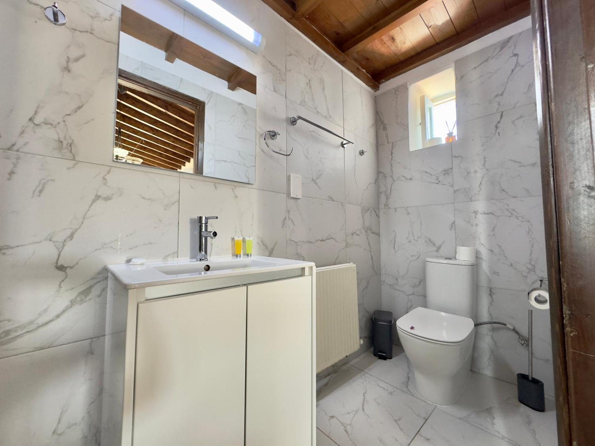 Landhaus Cyprus Villages & Restaurant - Location - - With Access To Pool And Stunning Views Tochni