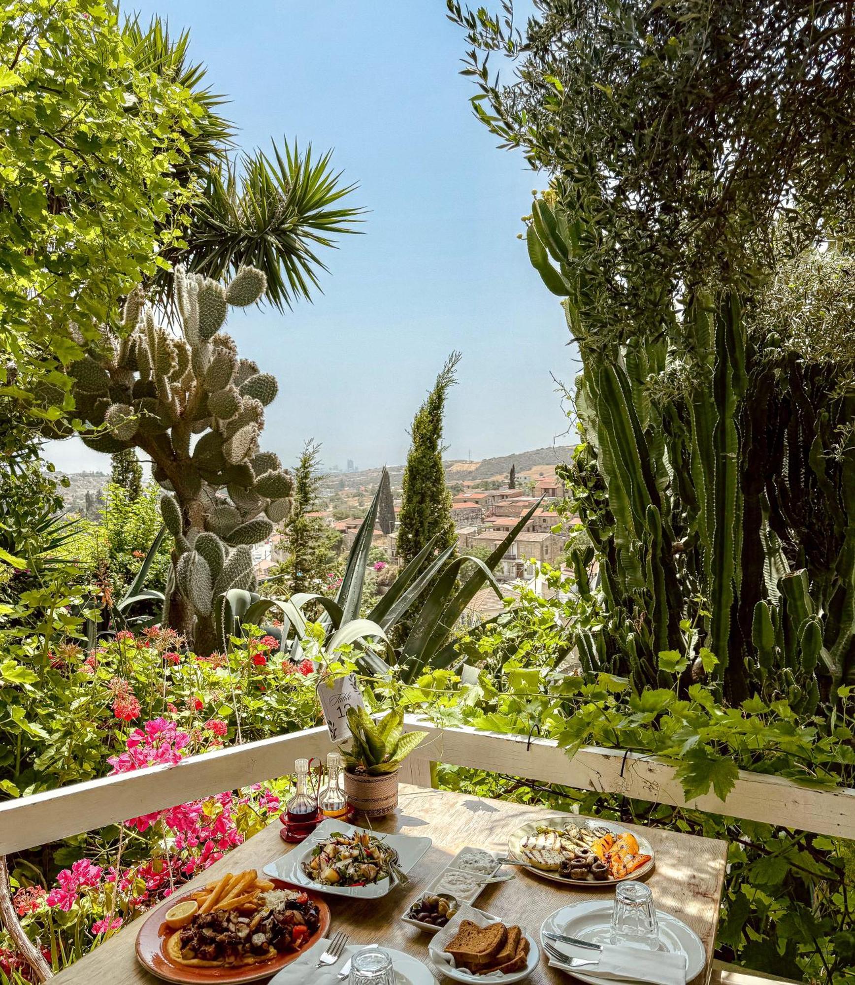 Landhaus Cyprus Villages & Restaurant - Location - - With Access To Pool And Stunning Views Tochni