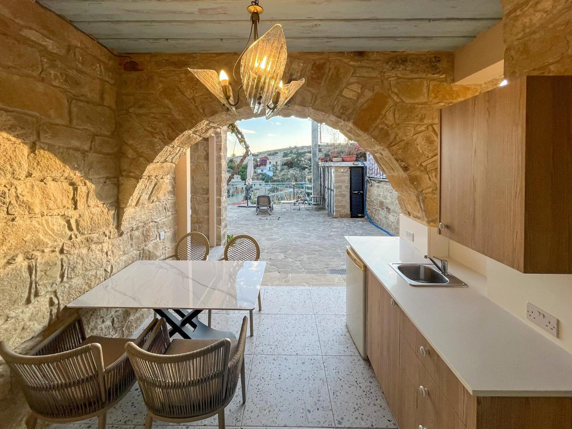 Cyprus Villages & Restaurant - Location - - With Access To Pool And Stunning Views Landhaus