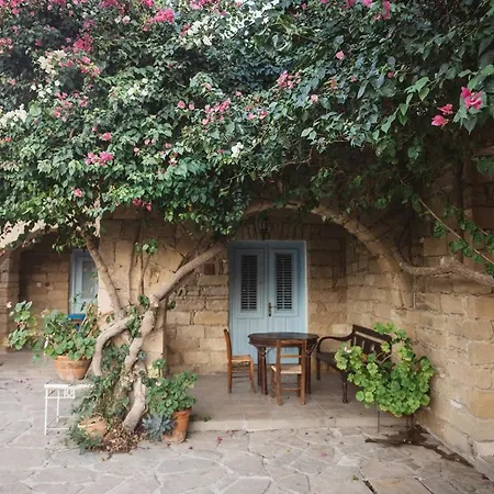 Cyprus Villages Hotel & Restaurant - Central Location - Bed & Breakfast - With Access To Pool And Stunning Views Tochni Exterior photo
