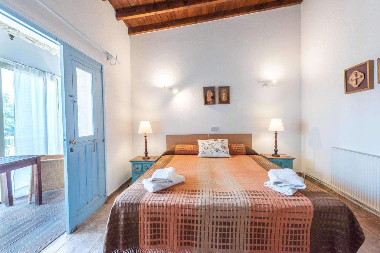 Cyprus Villages & Restaurant - Location - - With Access To Pool And Stunning Views *