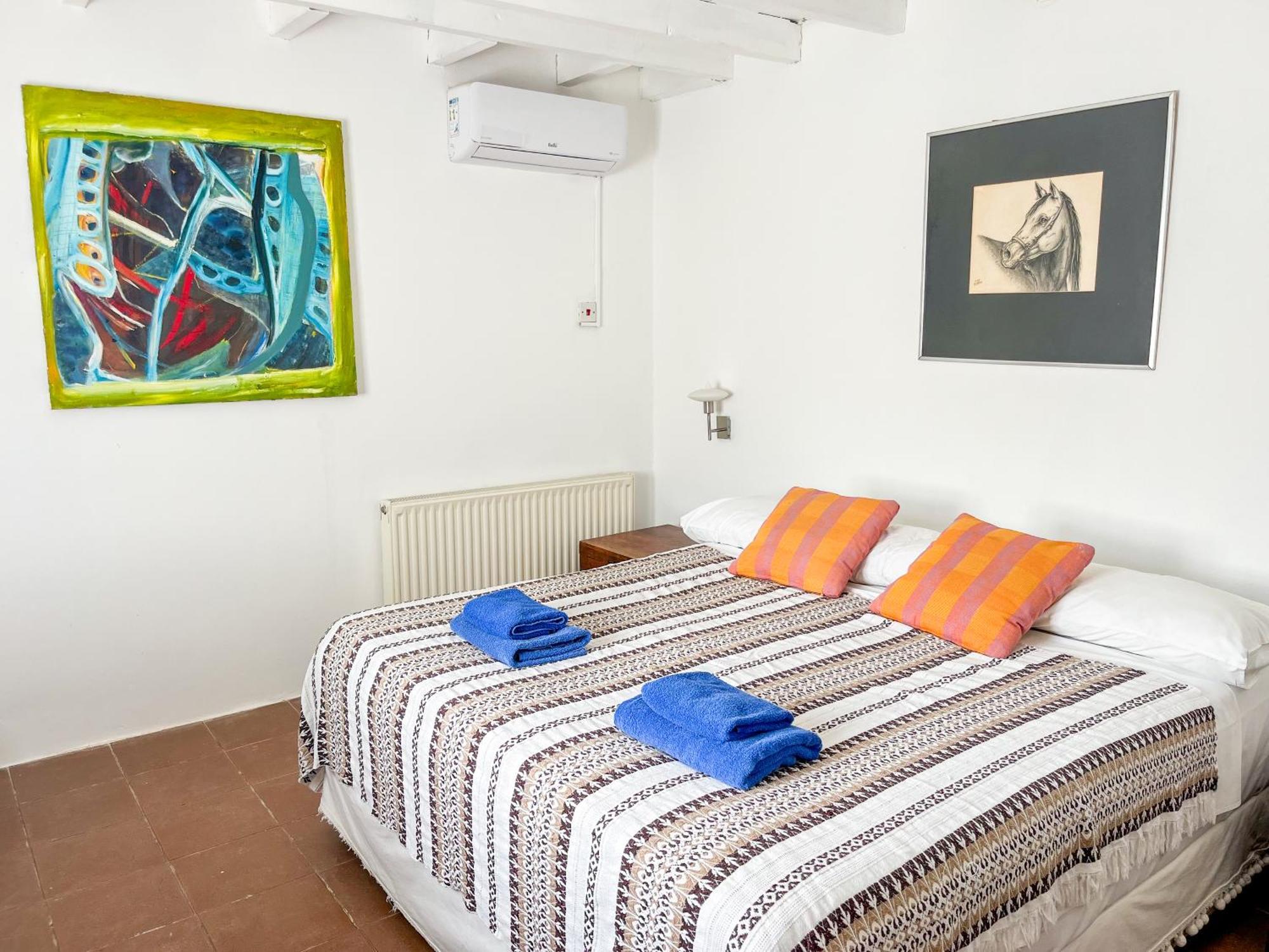 Cyprus Villages & Restaurant - Location - - With Access To Pool And Stunning Views * Тохни